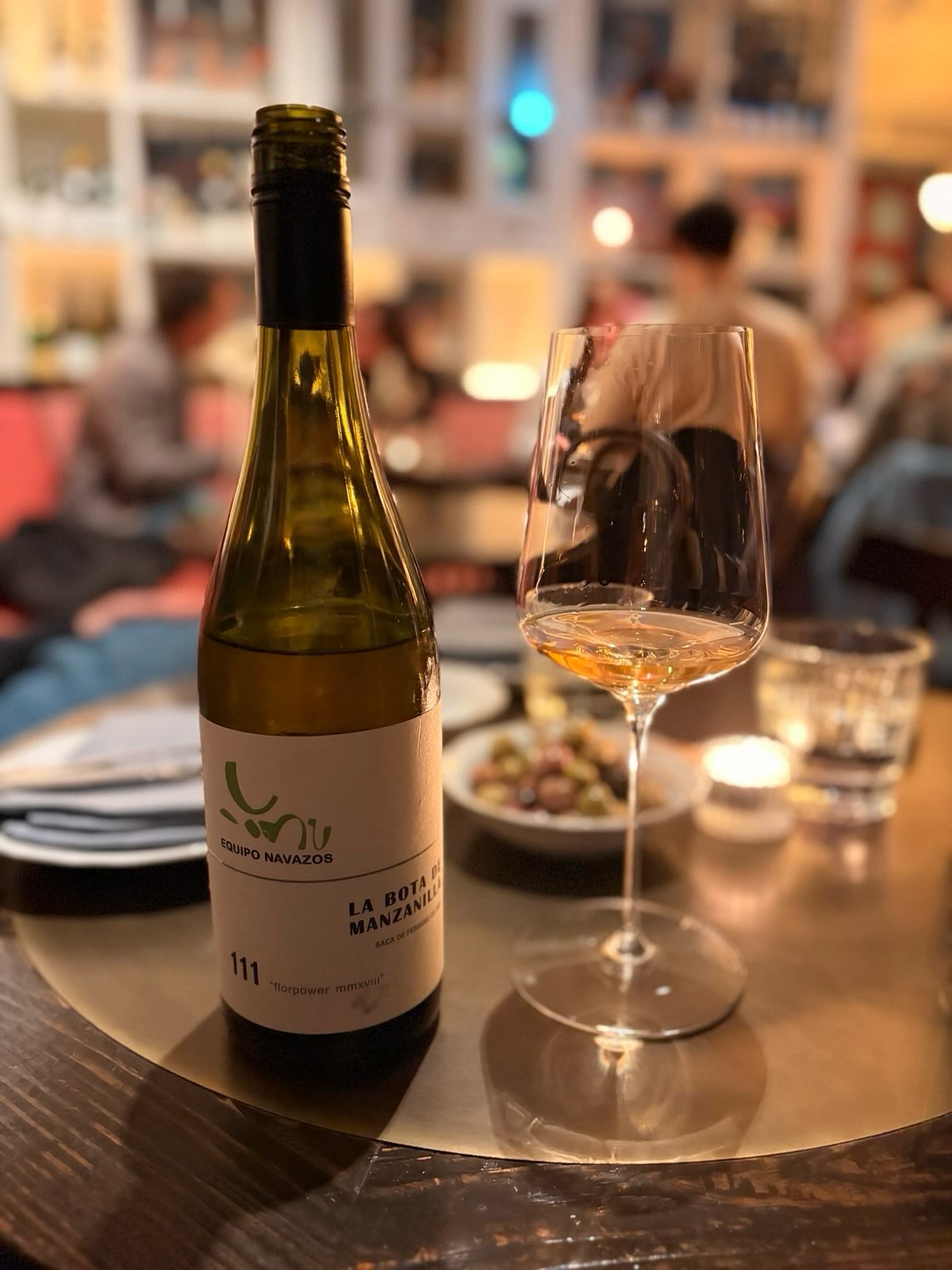 Equipo Navazos La Bota N111 de Manzanilla “Florpower” MMXVIII: single-vineyard modern fino. It’s lightly fortified but s...