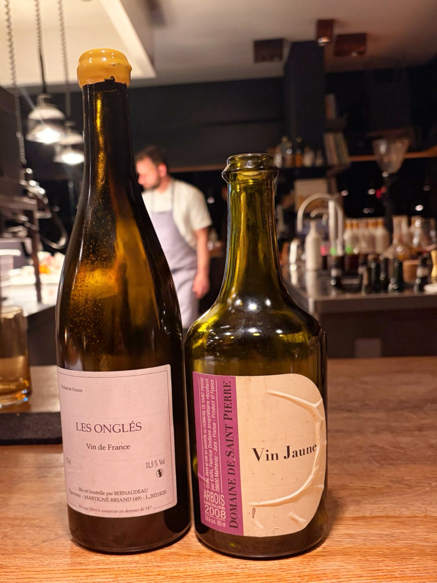 Bernaudeau Les Onglés 2021 and Saint-Pierre Vin Jaune 2008, what a duo, right? Nothing new. Sorry. I could spin another ...